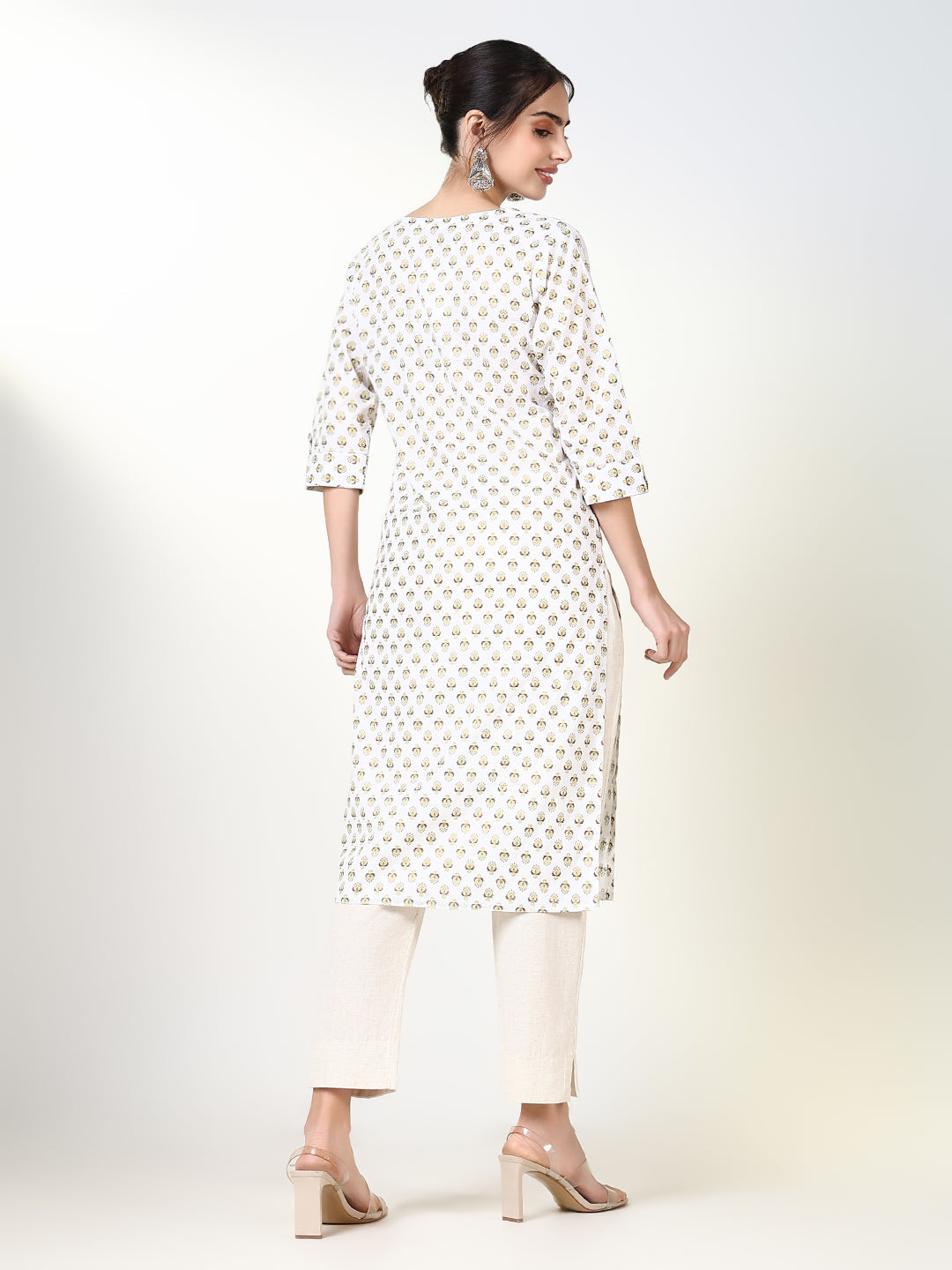 Women's White Floral Straight Kurta