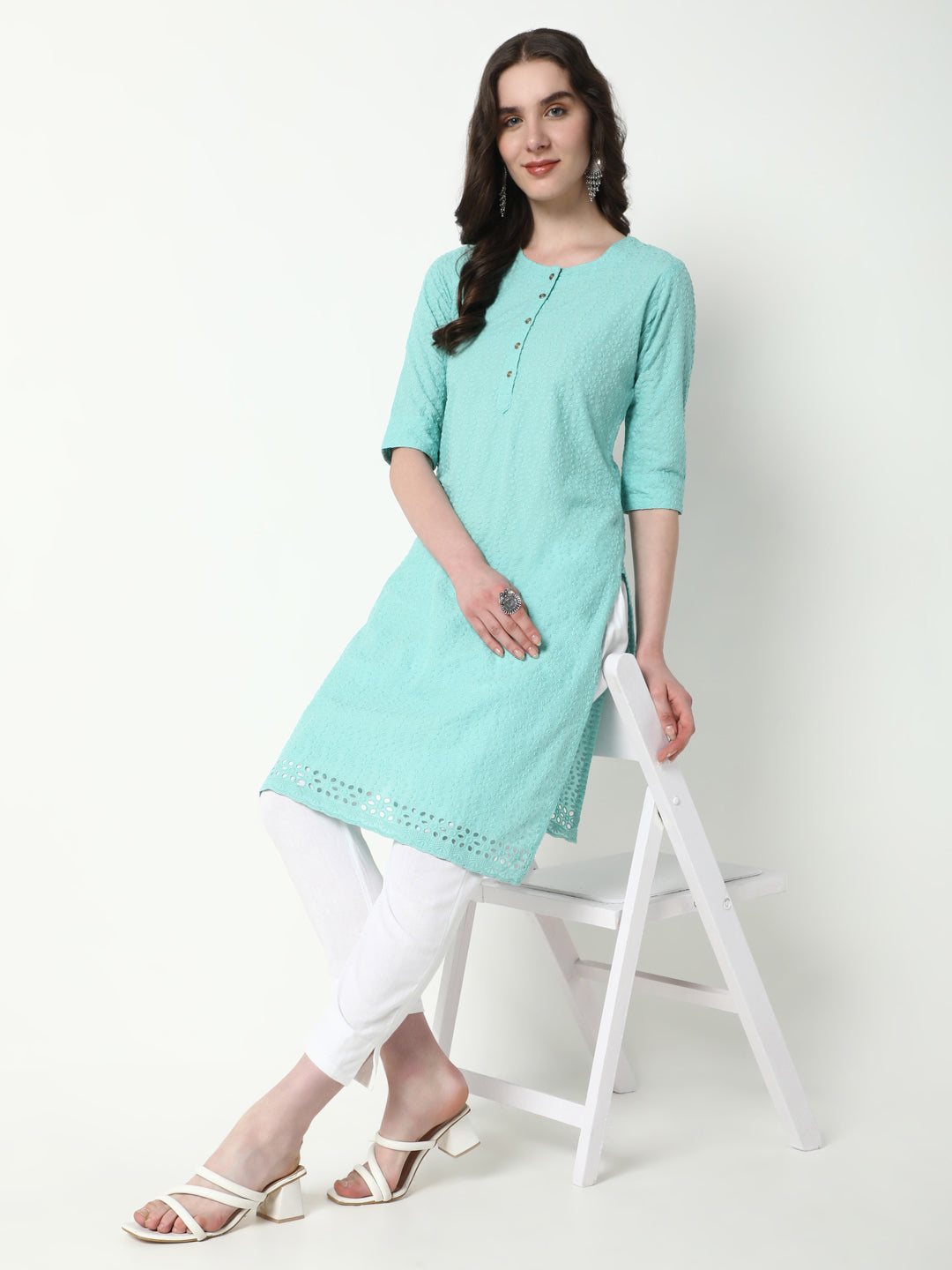 Women's Green Embroidered Straight Kurta