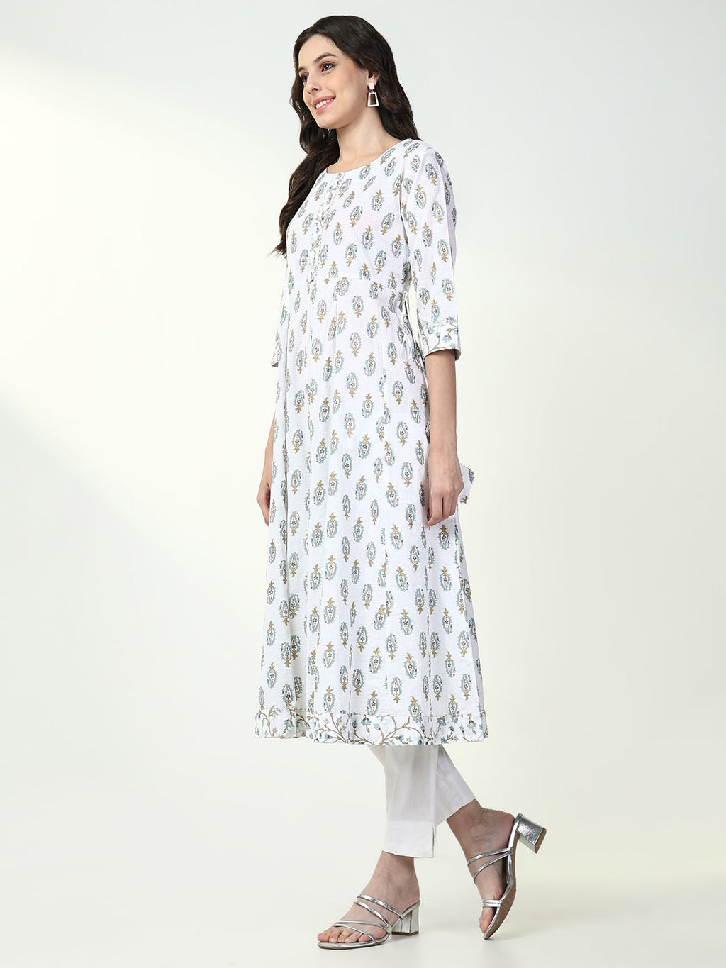 Women's White Paisley Anarkali Kurta