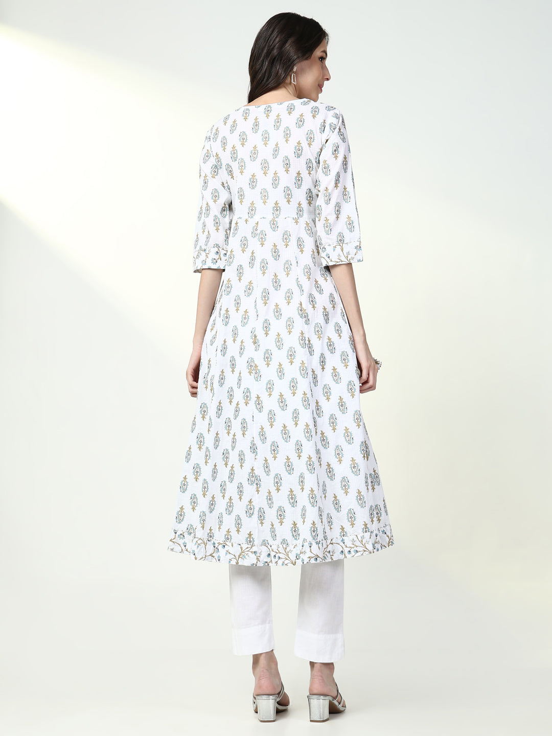 Women's White Paisley Anarkali Kurta