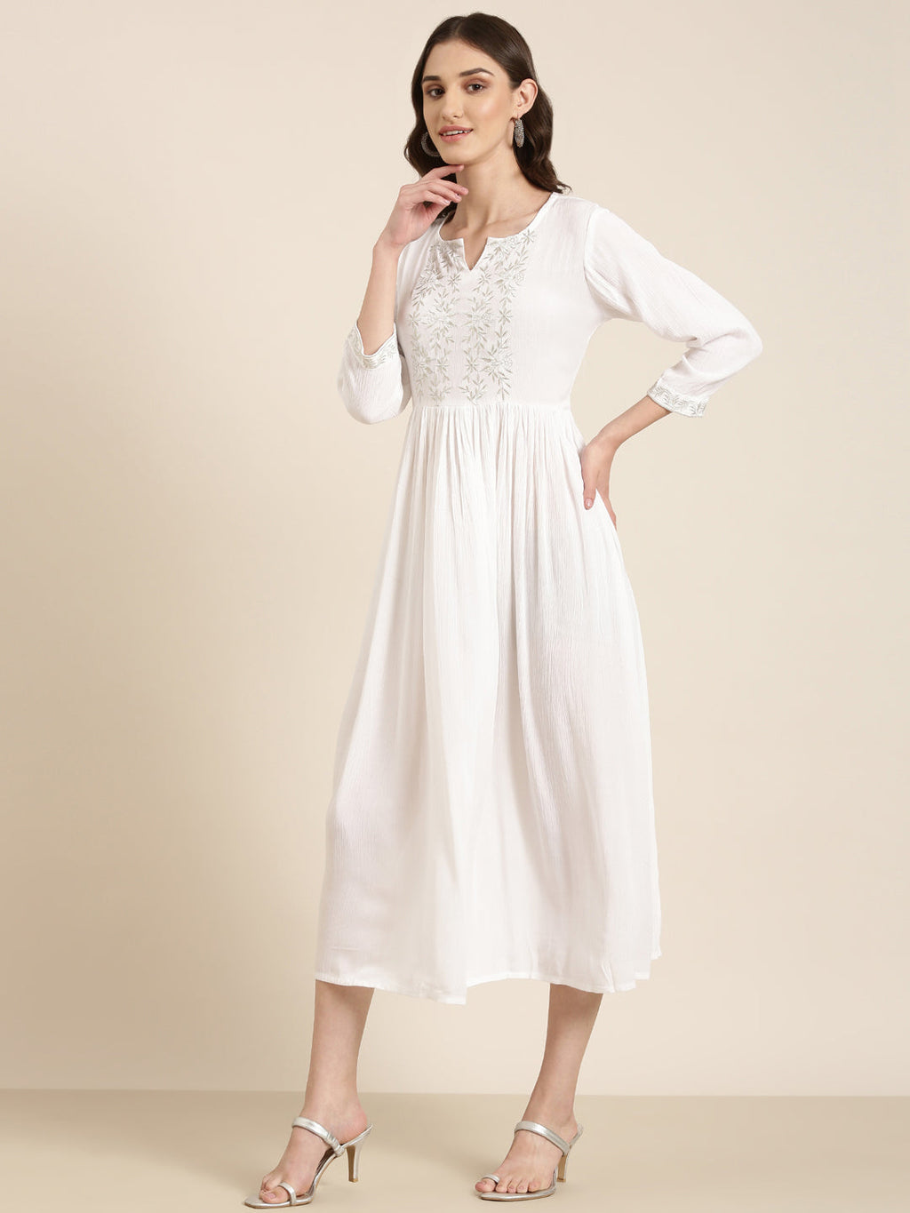 Women's White Floral Embroidered Cotton Fit & Flare Kurta