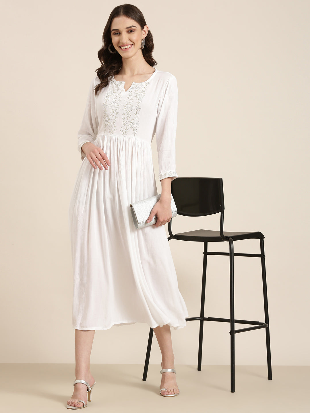 Women's White Floral Embroidered Cotton Fit & Flare Kurta