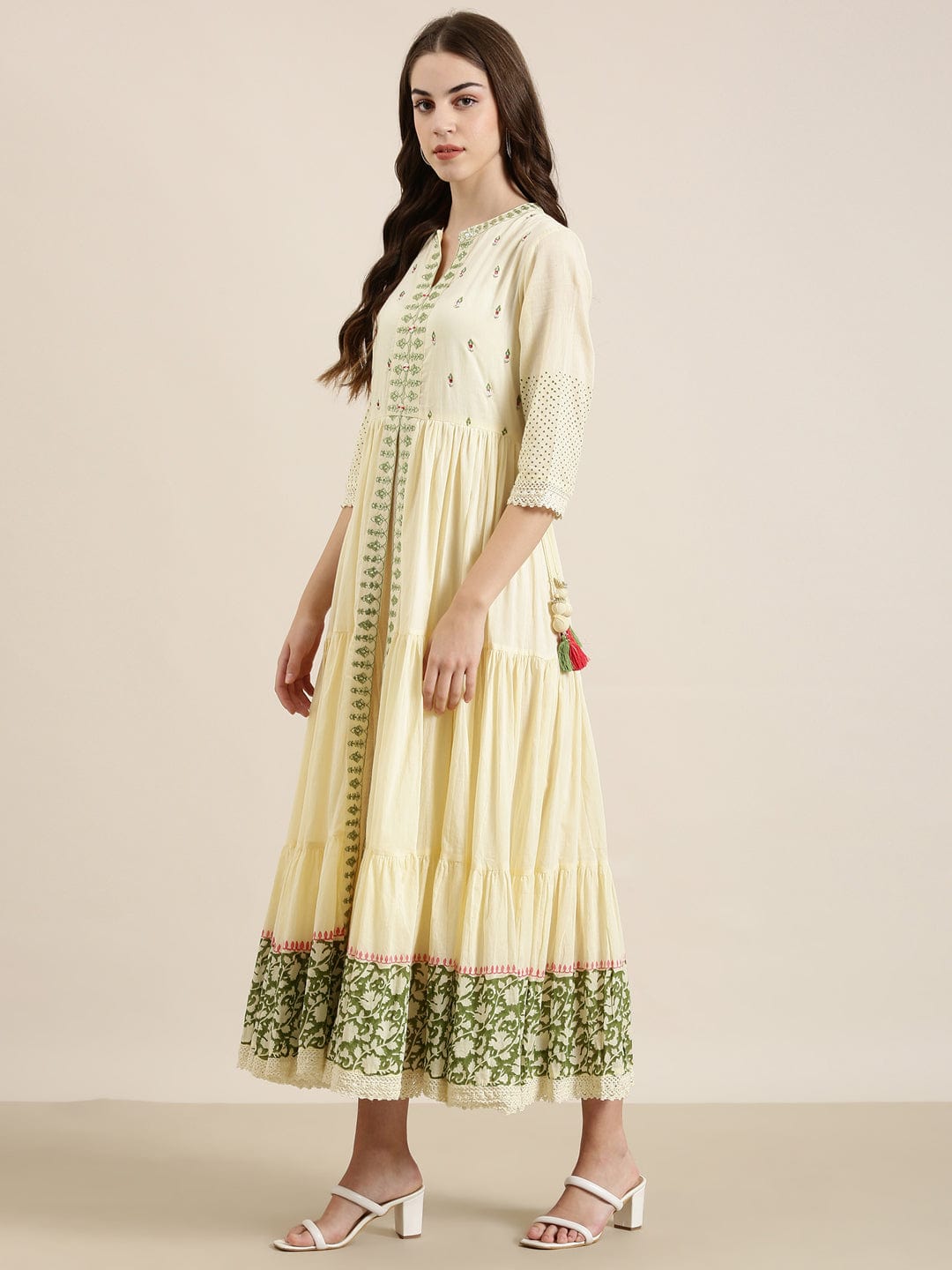 Women's Mandarin Collar Solid Empire Cream Kurta