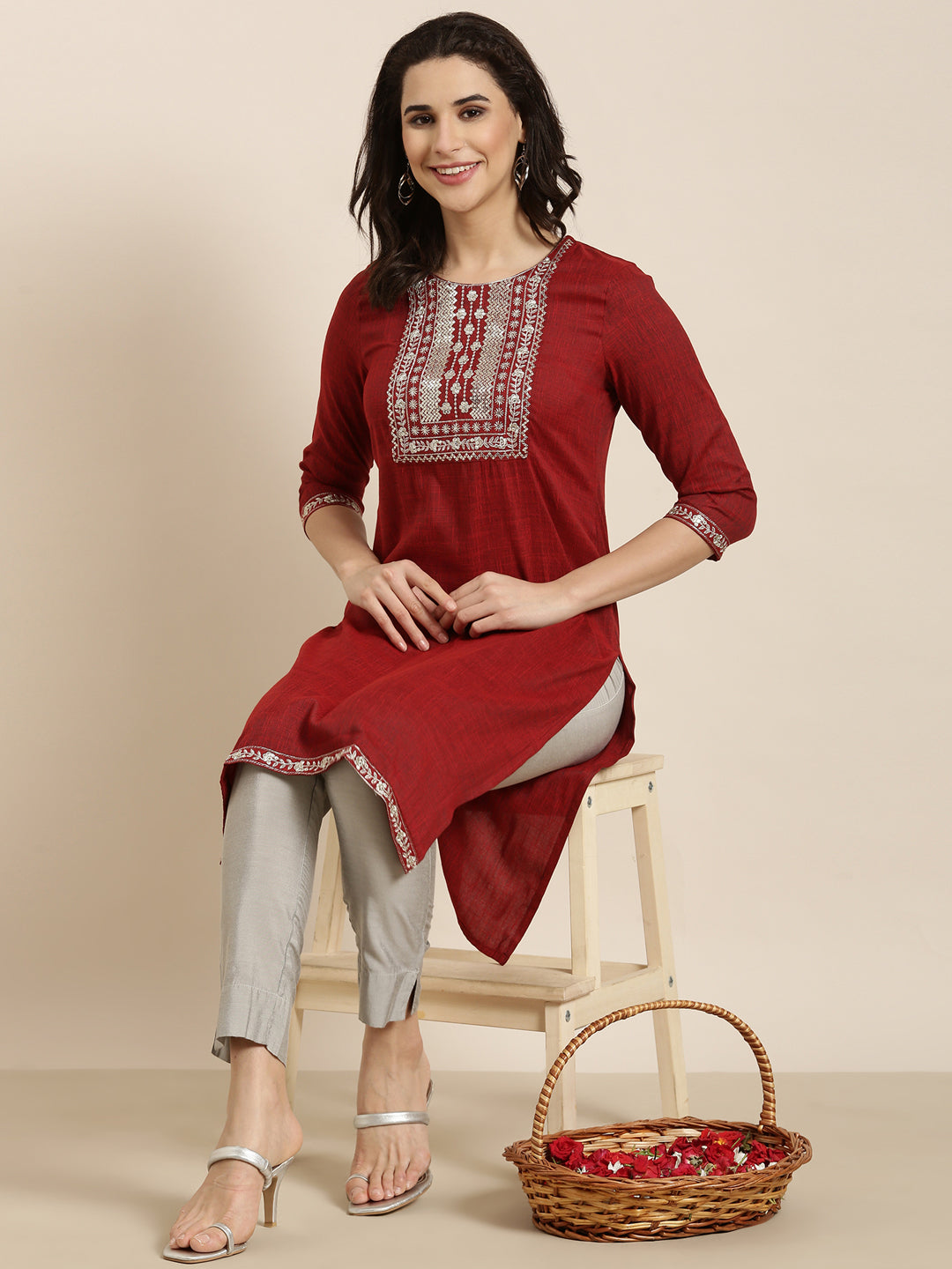 Women's Straight Maroon Solid Kurta