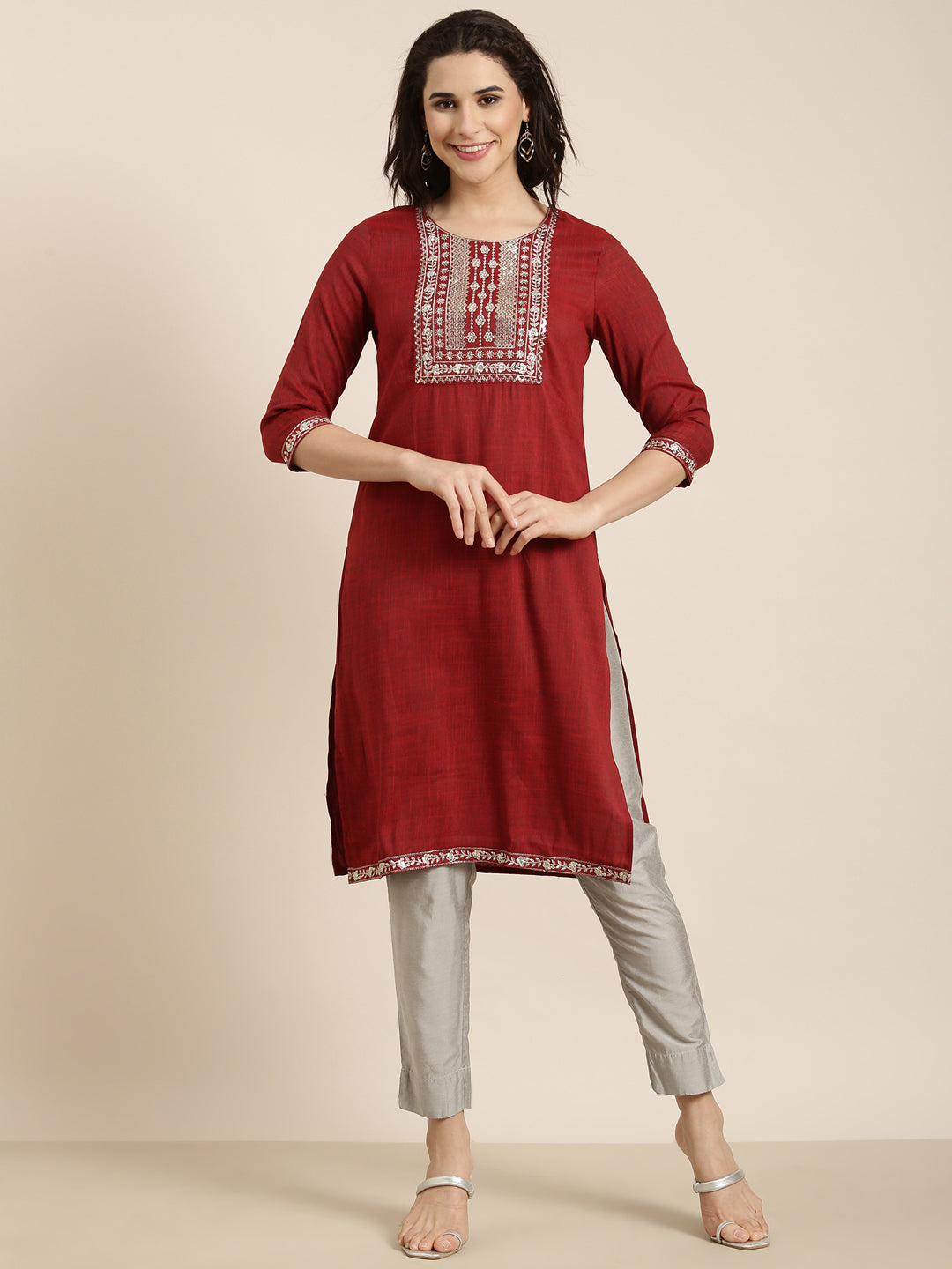 Women's Straight Maroon Solid Kurta