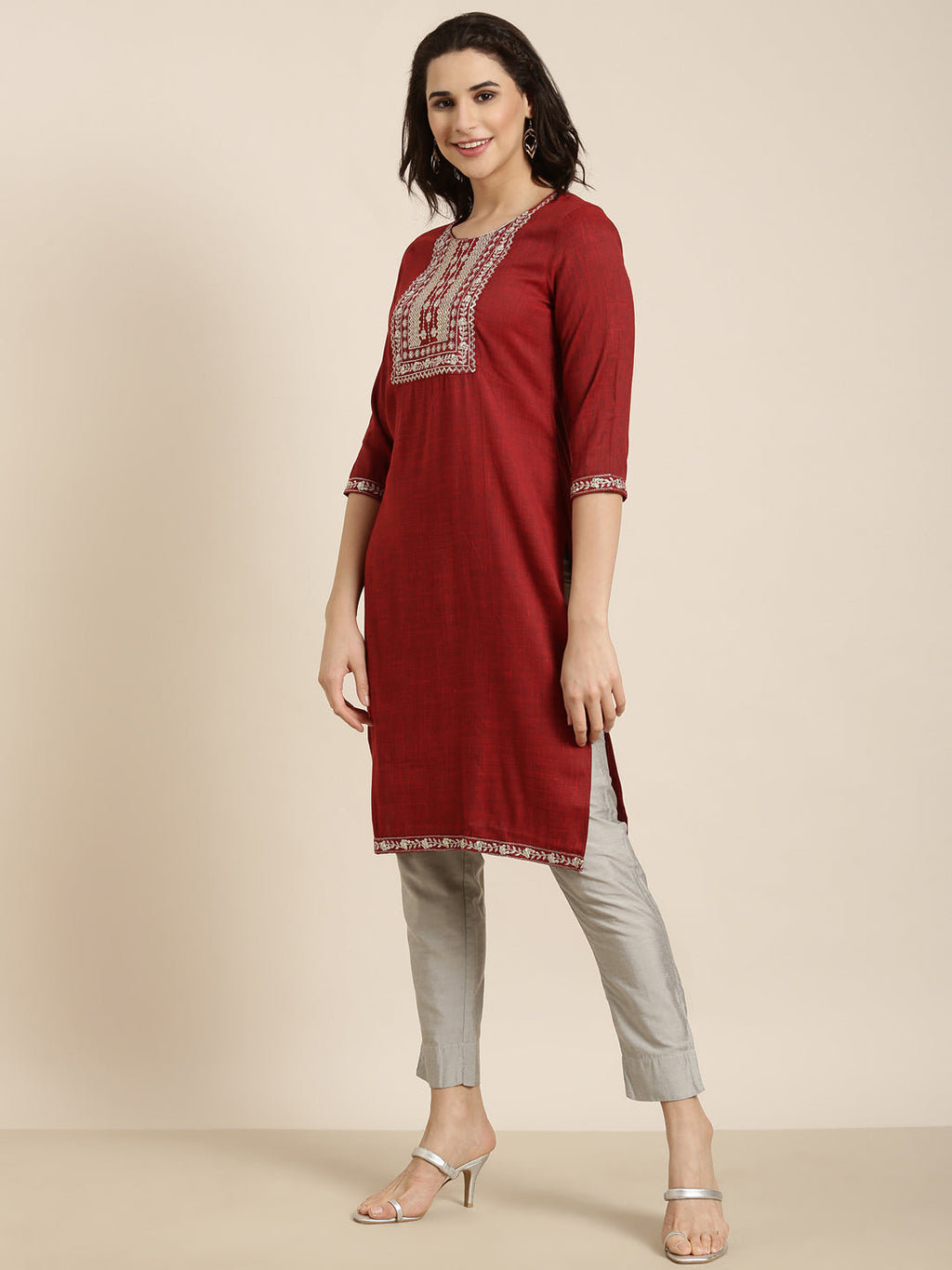 Women's Straight Maroon Solid Kurta