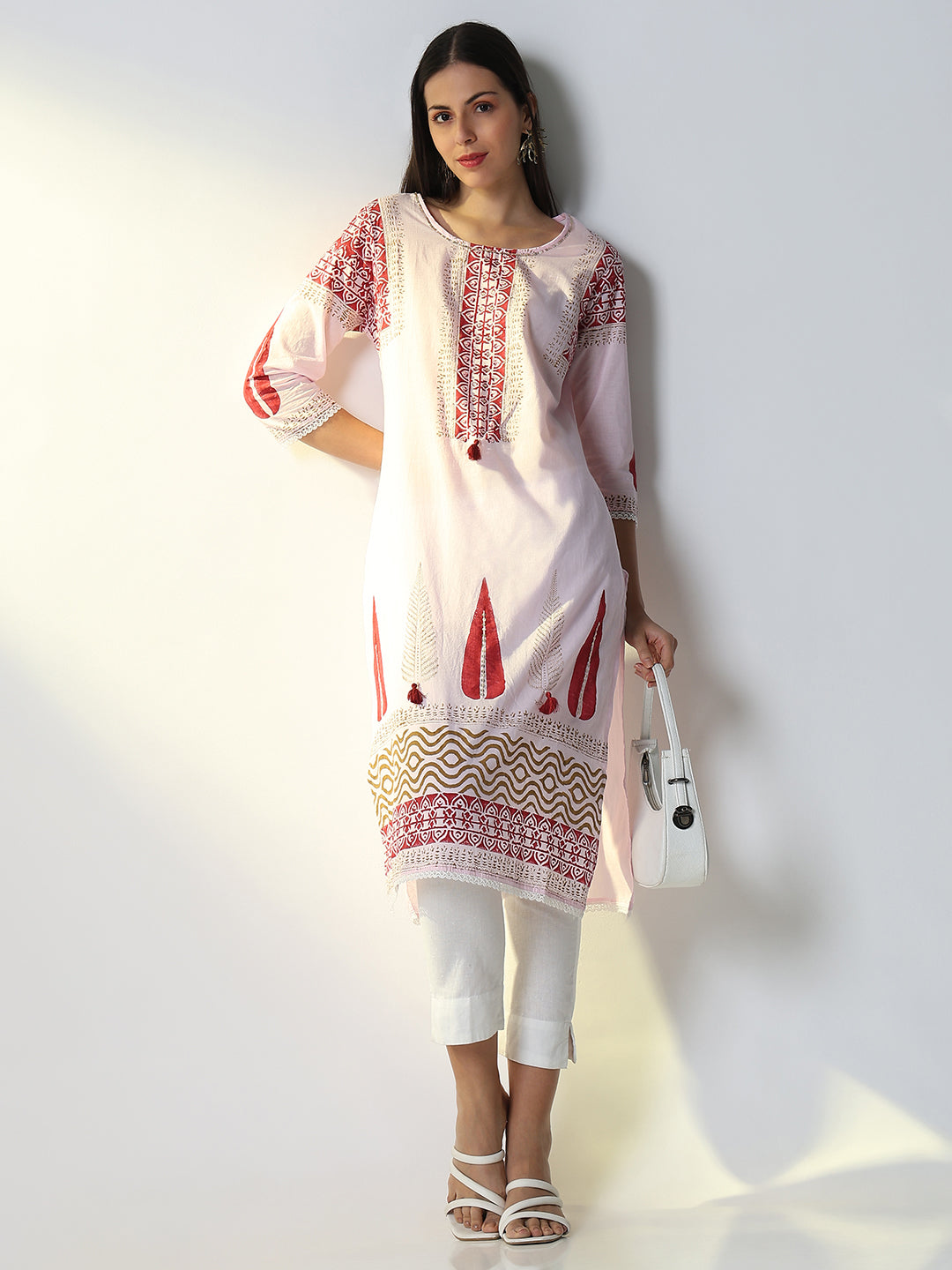 Women's Pink Ethnic Motifs Straight Kurta