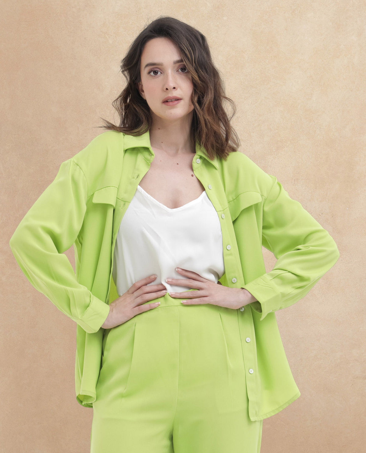 Rareism Women's Sergey-T Green Polyester Drop Collar Plain Cuffed Sleeve Regular Fit Top
