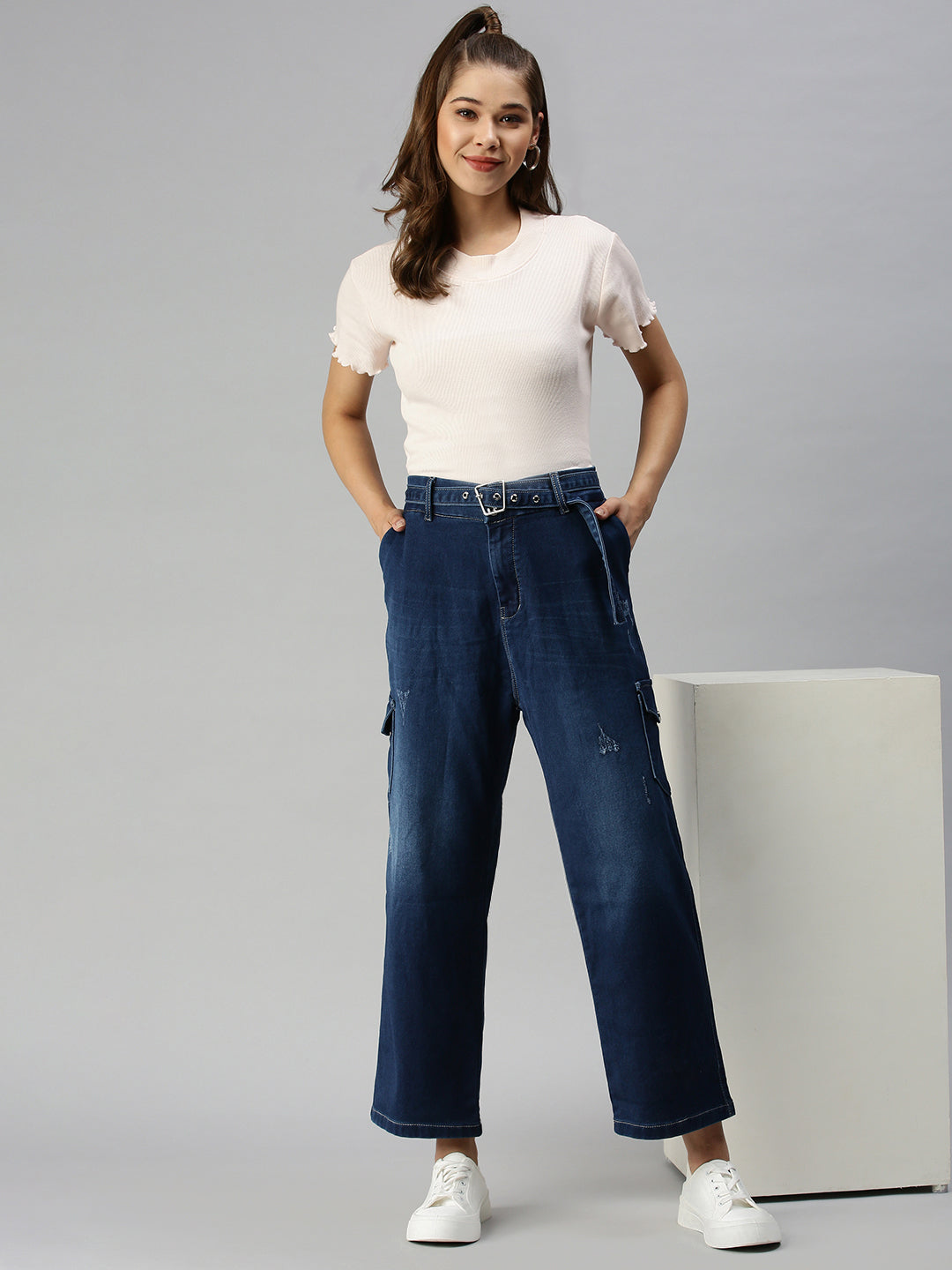 Women's Blue Relaxed Fit High-Rise Low Distress Light Fade Stretchable Denim Jeans