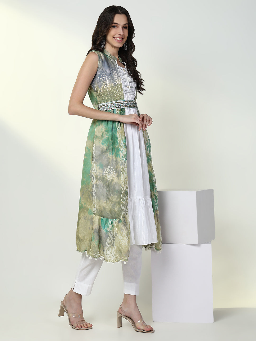Women's White Solid Kurta with Coat and Belt