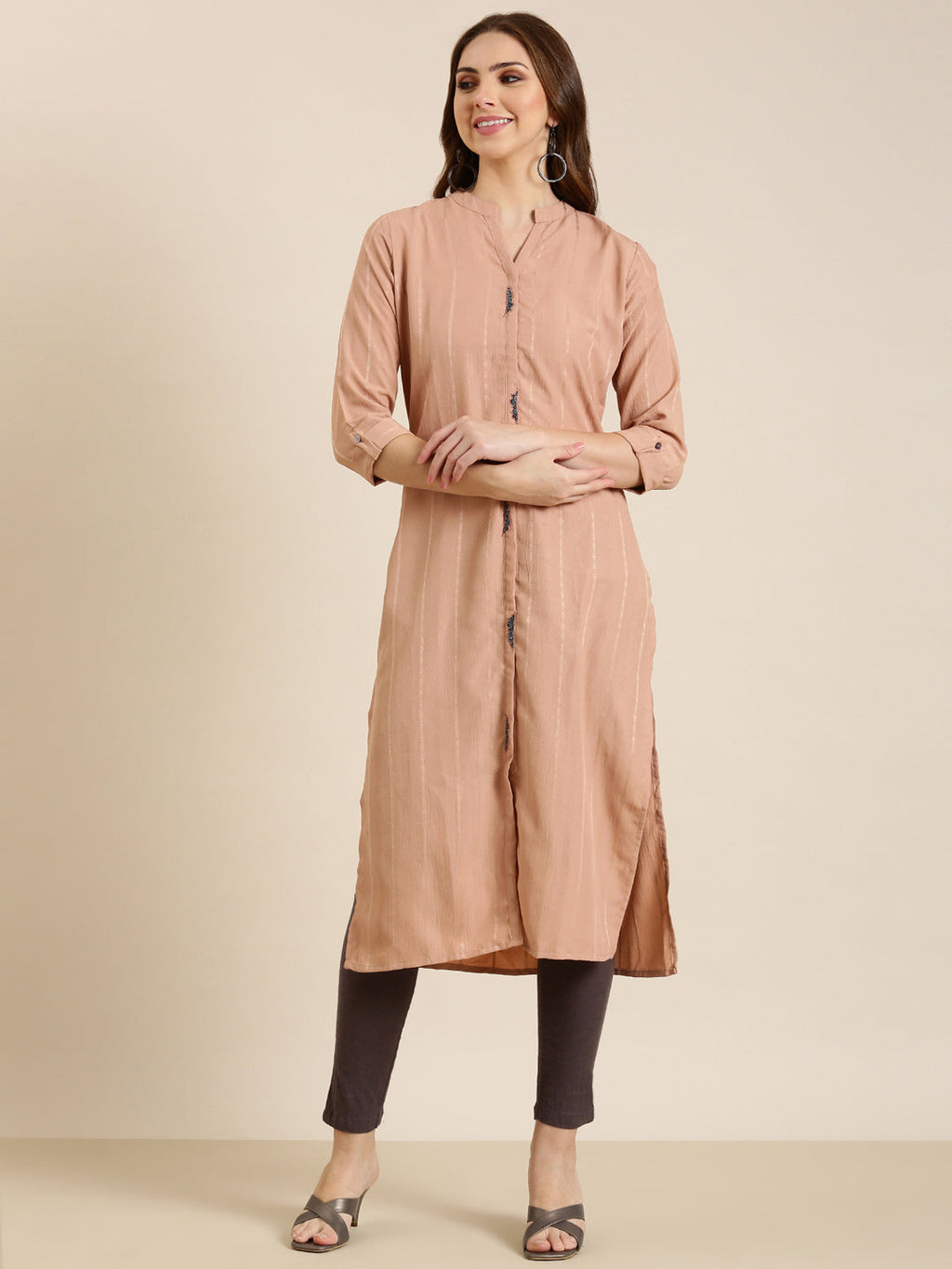 Women's Peach Striped Mandarin Collar Beads & Stones Straight Kurta