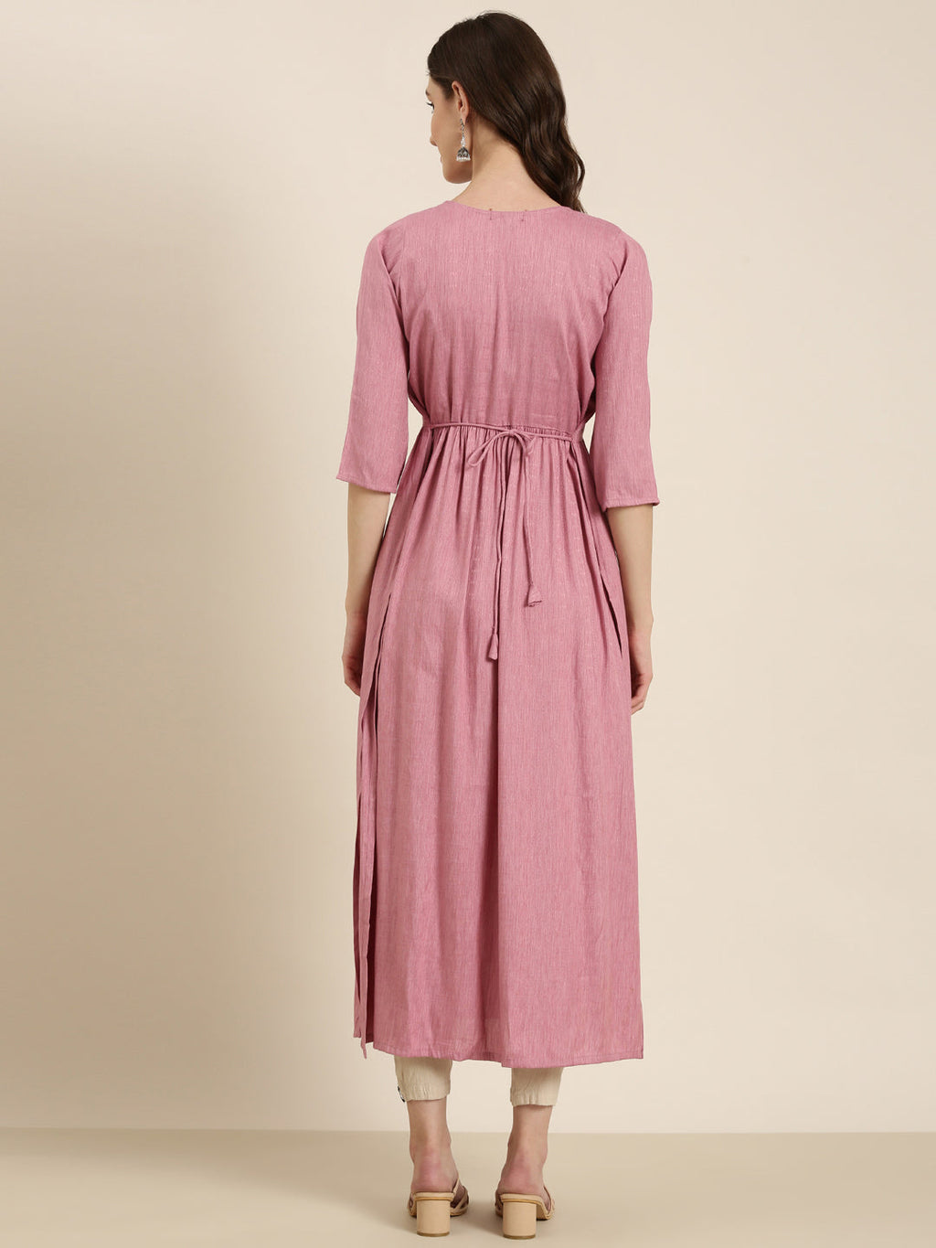 Women's Pink Floral Yoke Design Thread Work Pleated Kurta
