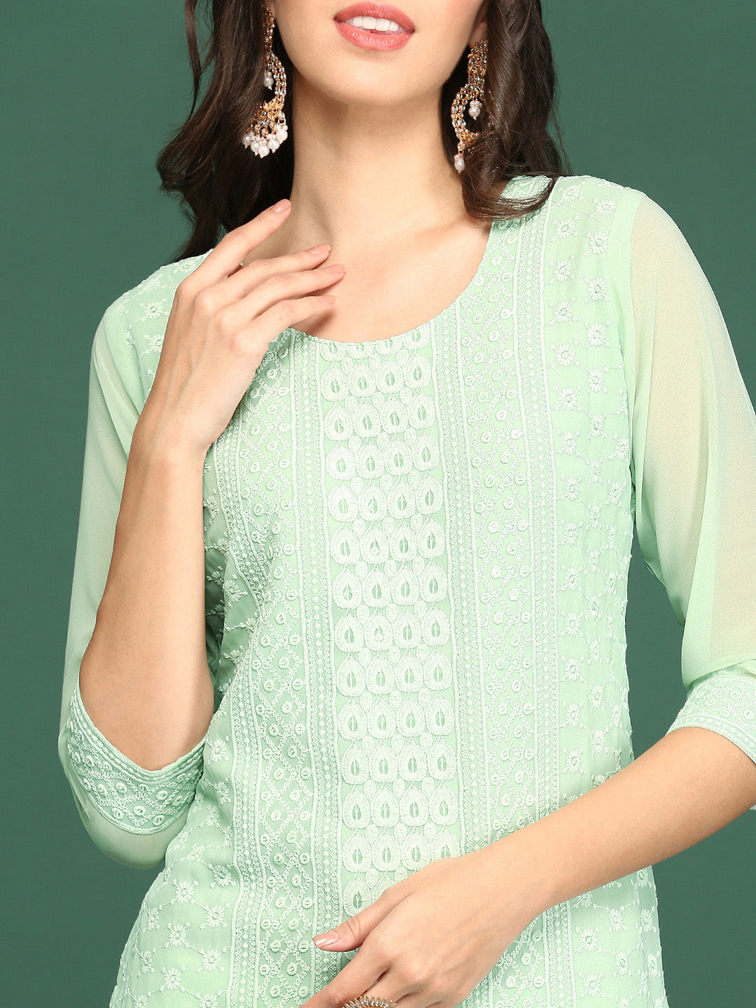 Women's Sea Green Embroidered Thread Work Straight Kurta