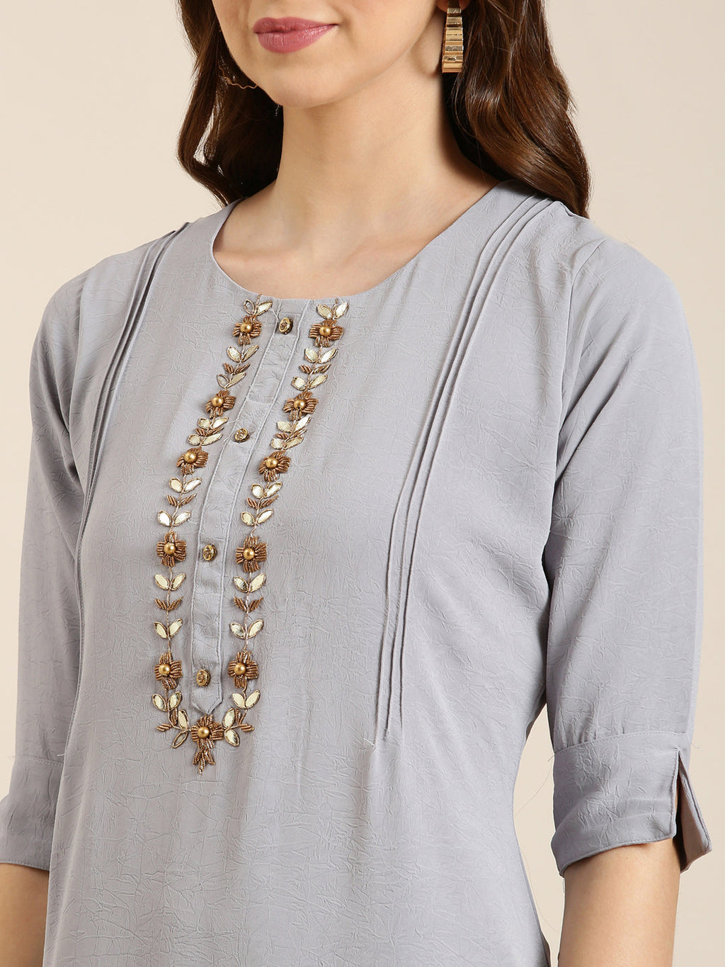 Women's Grey Embellished Beads & Stones Pastels Straight Kurta