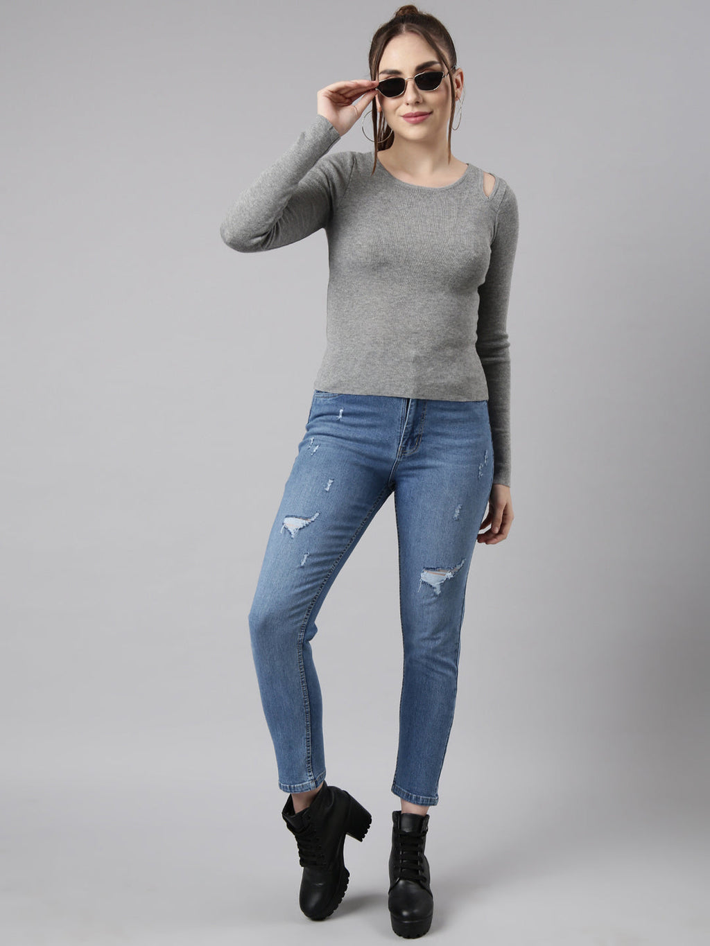 Women's Solid Grey Knitted Fitted Top