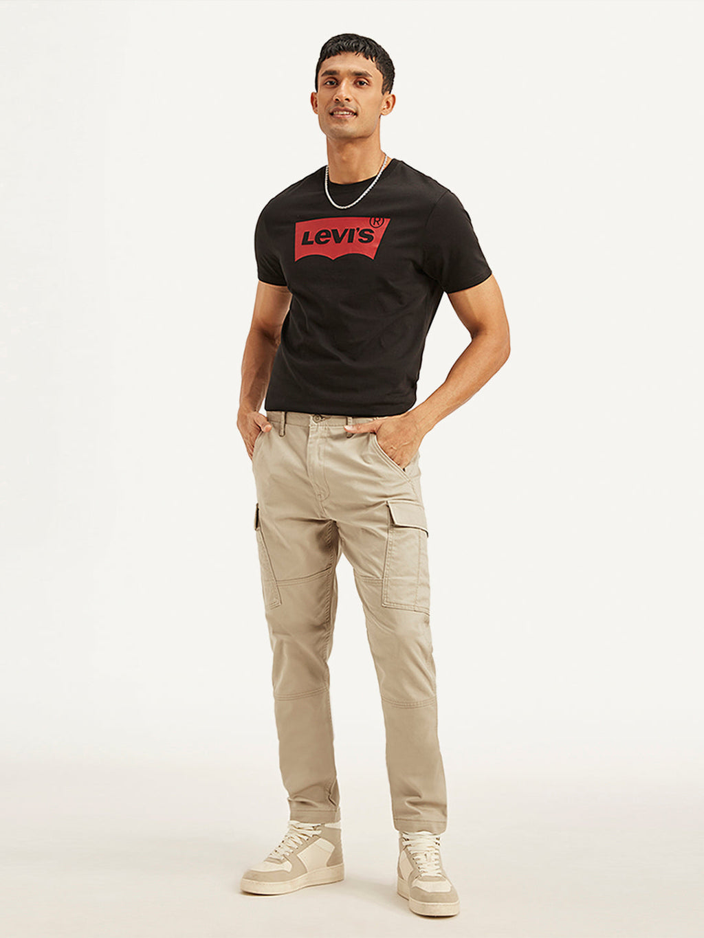 Men's Beige Relaxed Fit Cargo Trousers